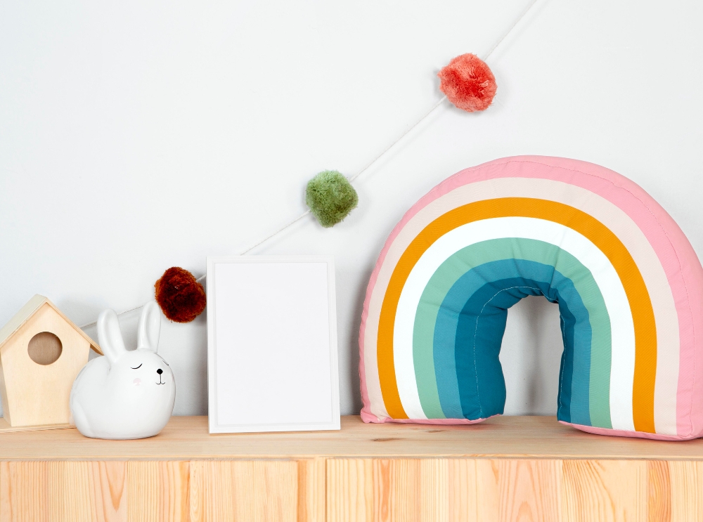 Vorher-nachher: umgestaltungen einer kinderzimmerwand mit wandtattoos 1 Kinderzimmer wandgestaltung vorher-nachher mit wandstickern